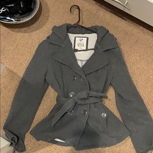 Pea coat with buttons and a hood